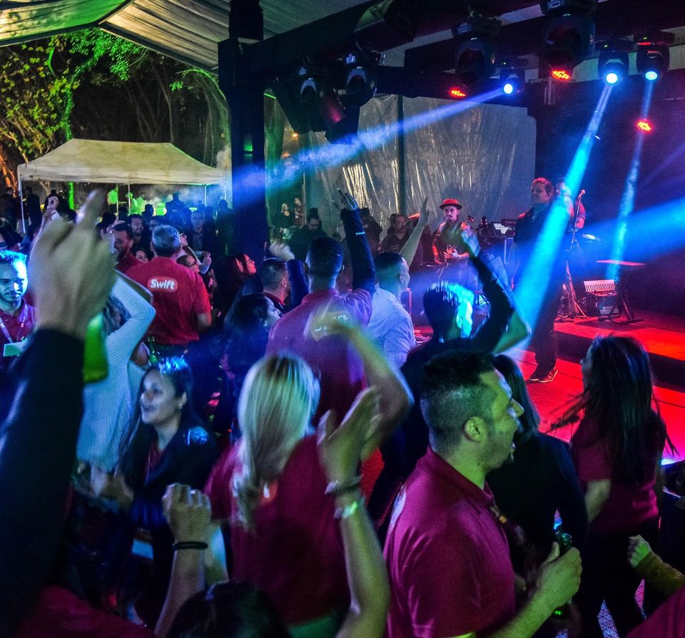12 dicas de como planejar sua Festa de Confraternização 12 dicas de como planejar sua Festa de Confraternização