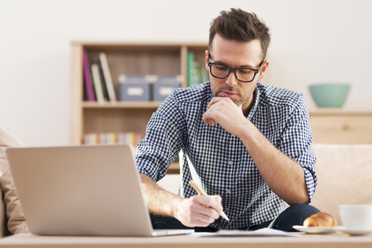 Dicas de cursos e aulas online para você se inspirar e capacitar Dicas de cursos e aulas online para você se inspirar e capacitar